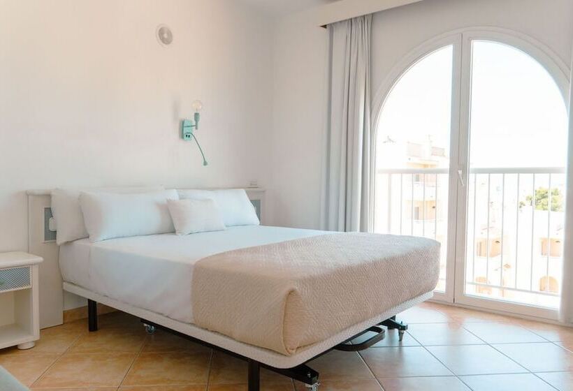 إستوديو قياسى مزودة بتراس, Rosamar Ibiza