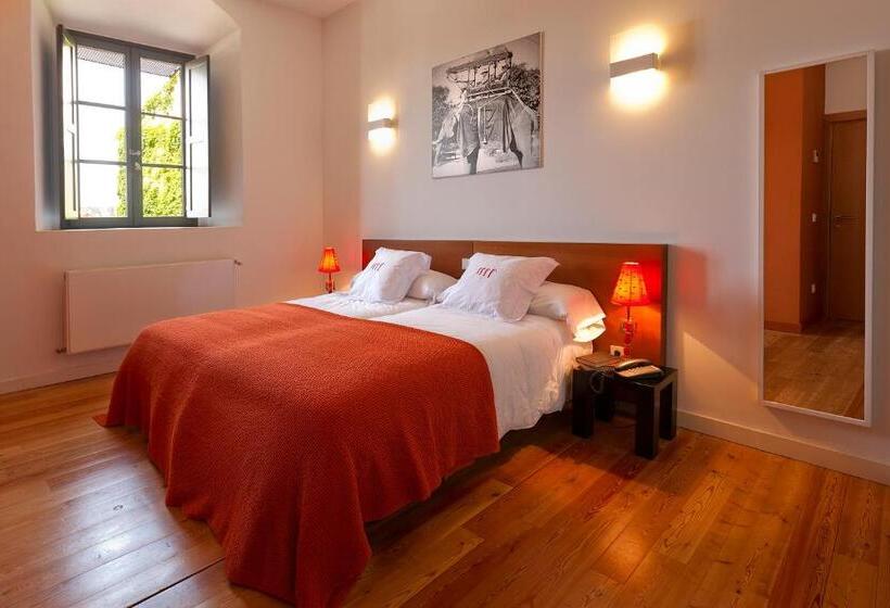 Quarto Estandar, Hospederia De Alesves