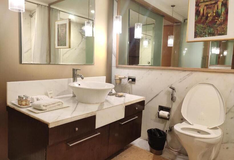 سوییت, Pride Plaza Hotel, Ahmedabad