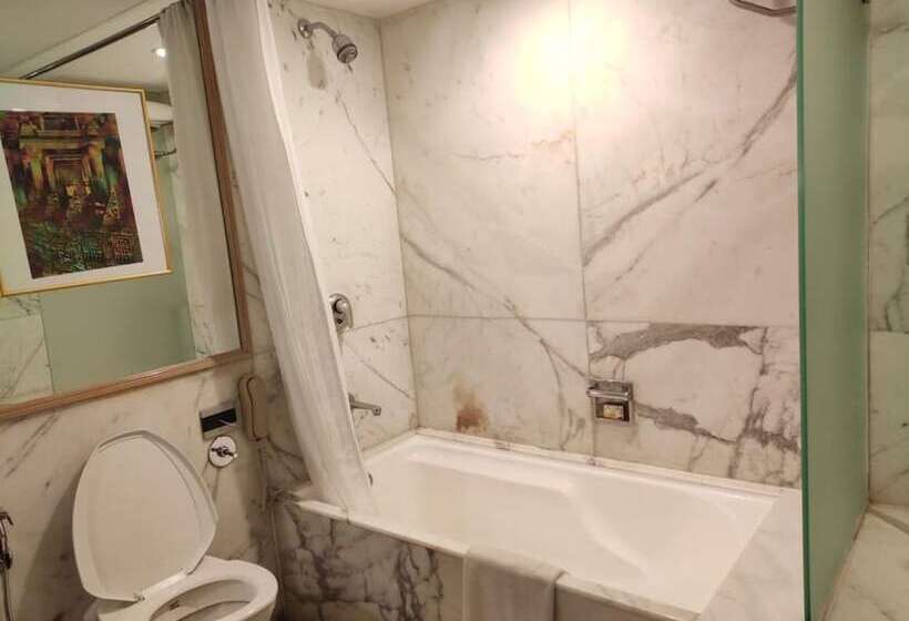 سوییت, Pride Plaza Hotel, Ahmedabad