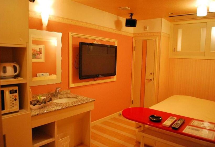 Люкс, Ena Hotel Venus