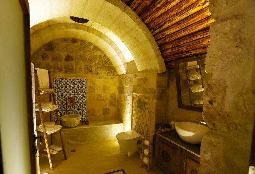 سوییت, Ada Cave Suites