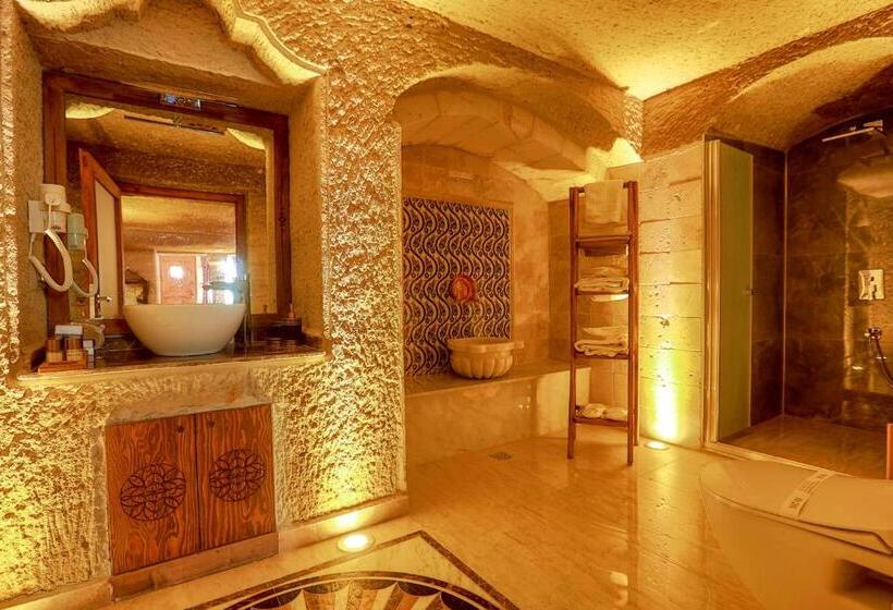 سوییت لوکس, Ada Cave Suites