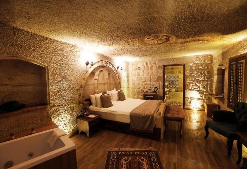 سوییت, Ada Cave Suites