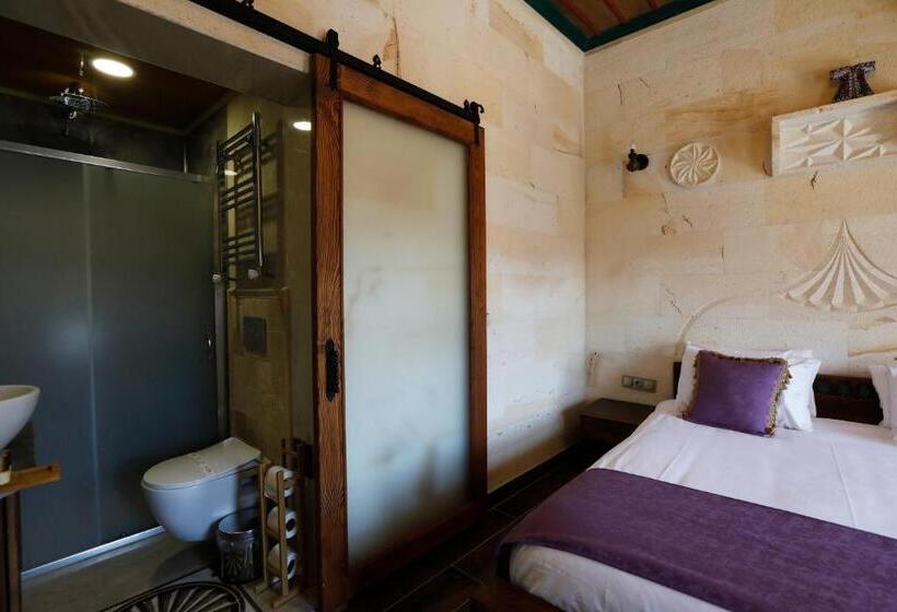 اتاق سوپریور سه تخته, Ada Cave Suites