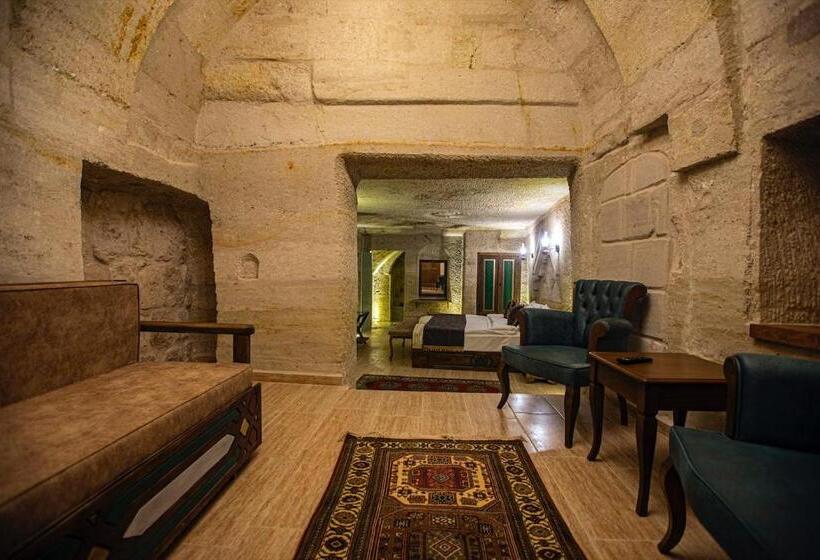 سوییت لوکس, Ada Cave Suites
