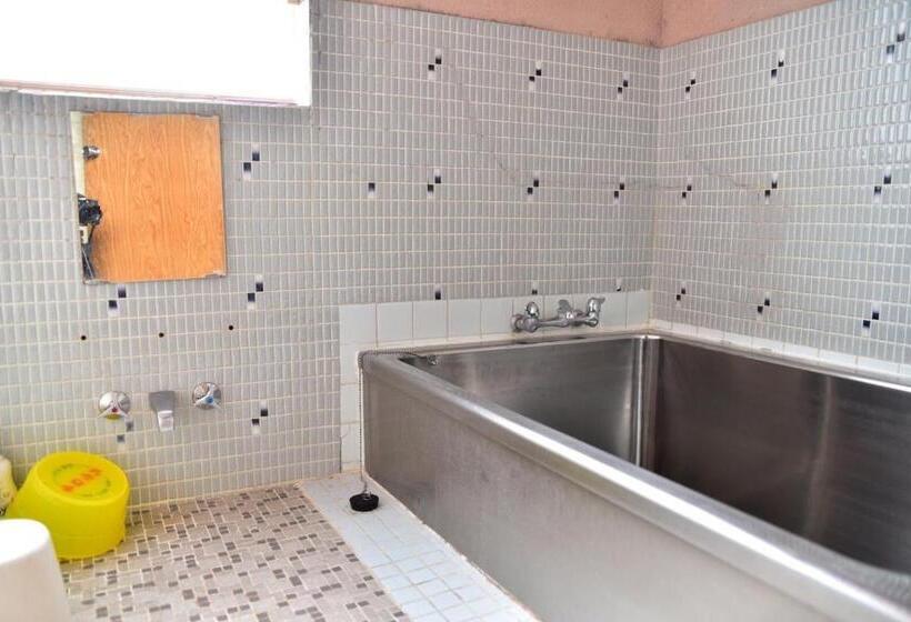 اتاق استاندارد چهار تخته, Guest House Shiroikiseki