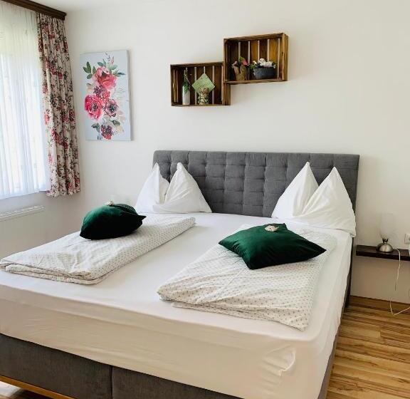 Студия Стандарт, Appartementhaus Sonne