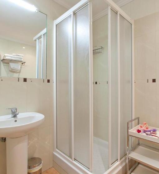 اتاق استاندارد یک نفره, Luz Madrid Rooms