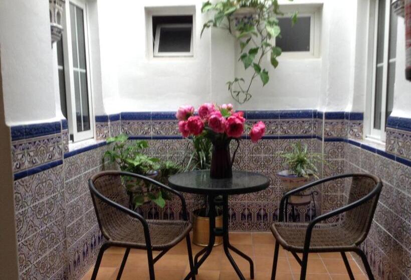 스탠다드 트리플 룸, Hostal San Miguel
