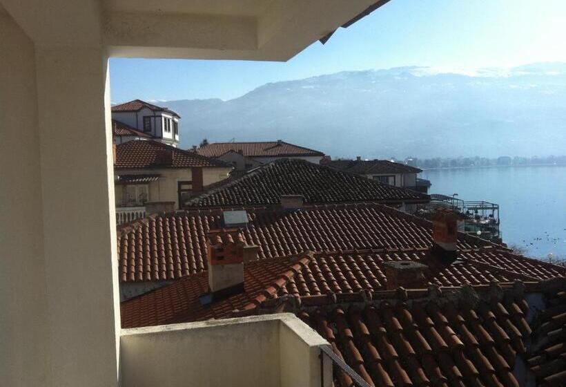آپارتمان 2 خوابه, Casa Germanoff
