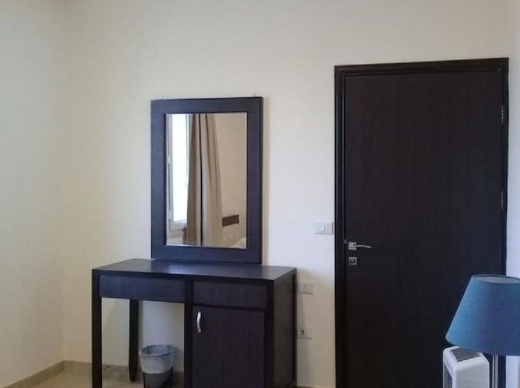 اتاق استاندارد یک نفره, Rumman