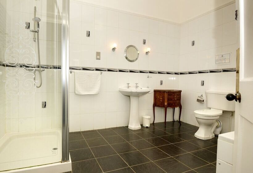 Номер Стандарт, Lynford Hall Hotel