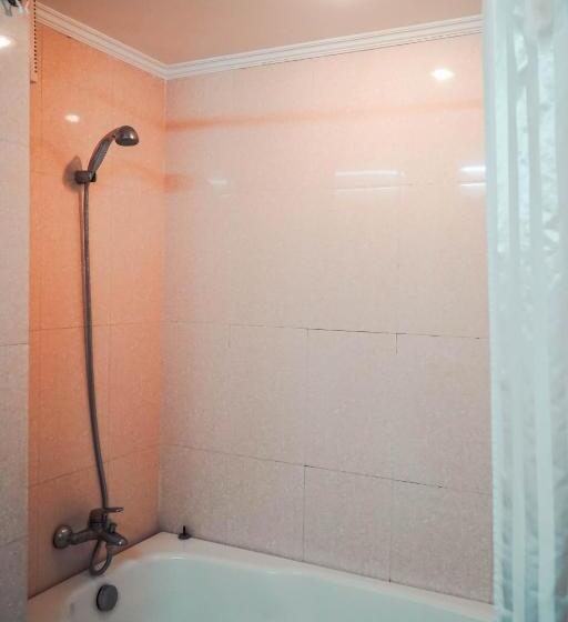 اتاق پریمیوم با چشم‌انداز دریاچه, Thang Loi Hotel Hanoi