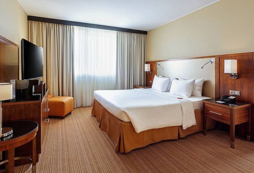 Люкс с Балконом, Courtyard By Marriott Toulouse Airport