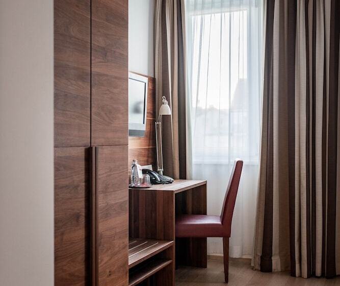 Номер Стандарт, H+ Hotel Ried
