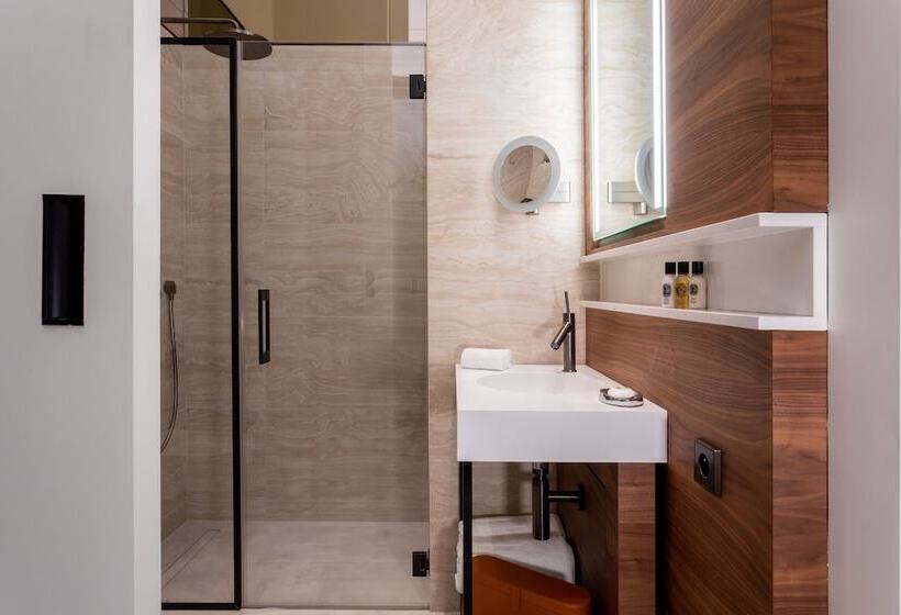اتاق کلاسیک, Intercontinental Paris Champs Elysées Etoile, An Ihg
