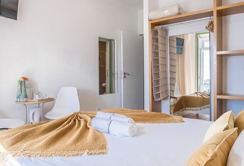 Номер Стандарт, Naval Guest House & Bistro