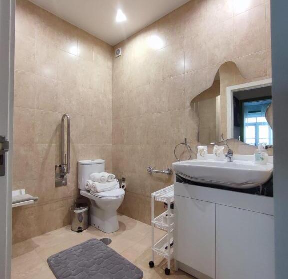 Quarto Estandar com Sacada, Naval Guest House & Bistro