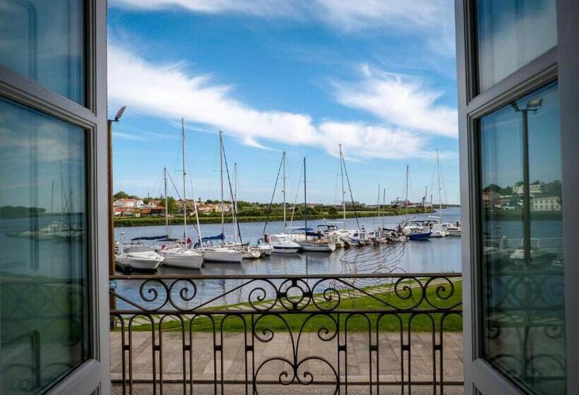 Quarto Estandar com Sacada, Naval Guest House & Bistro