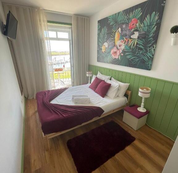Quarto Estandar com Sacada, Naval Guest House & Bistro