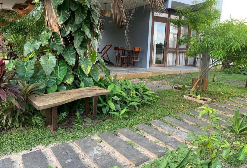 Quarto Triplo Deluxe, Vila Das águas