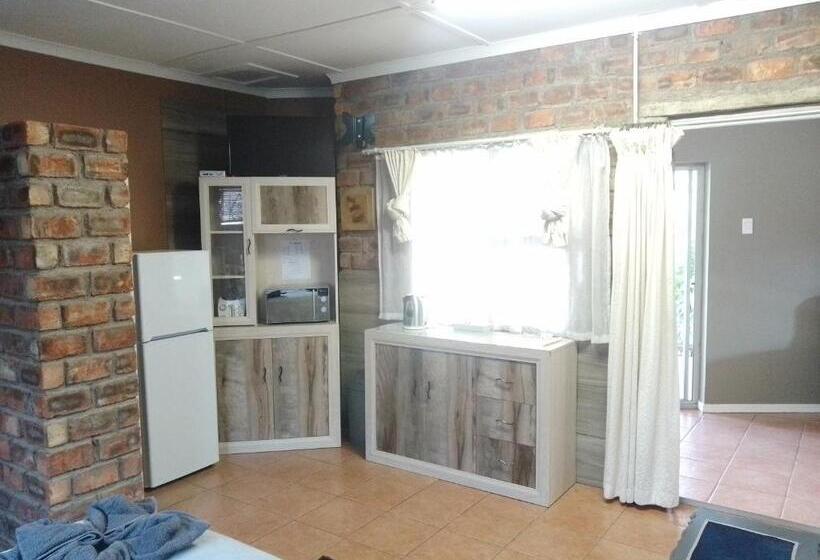 اتاق استاندارد با چشم‌انداز باغ, Aub Guesthouse   Mariental