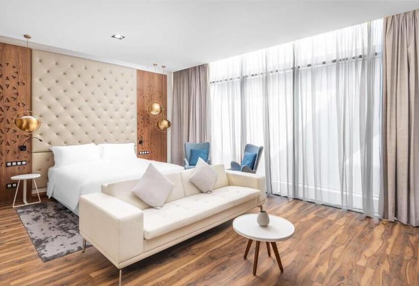 皇家两卧套房, Radisson Blu Hotel Riyadh Qurtuba