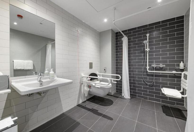 اتاق استاندارد برای معلولان, Holiday Inn Express   Fulda, An Ihg