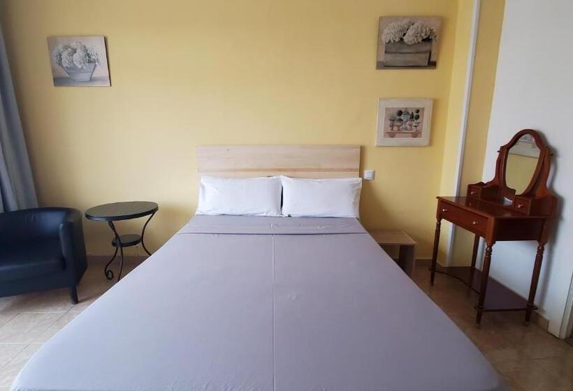 اتاق لوکس با چشم‌انداز, Hostal Martes Cáceres Plaza Mayor   Tercer Piso Sin Ascensor