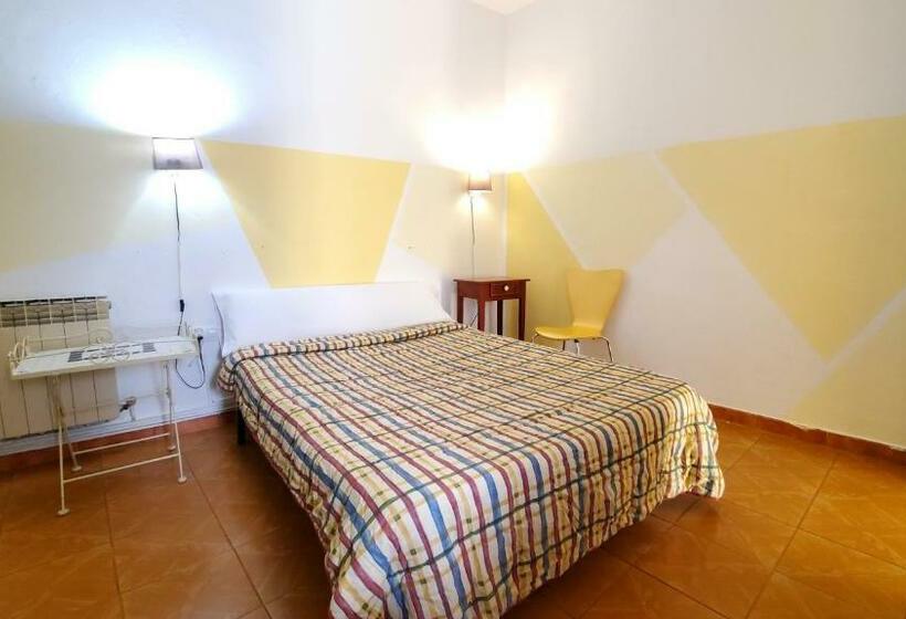 اتاق اکونومی, Hostal Martes Cáceres Plaza Mayor   Tercer Piso Sin Ascensor