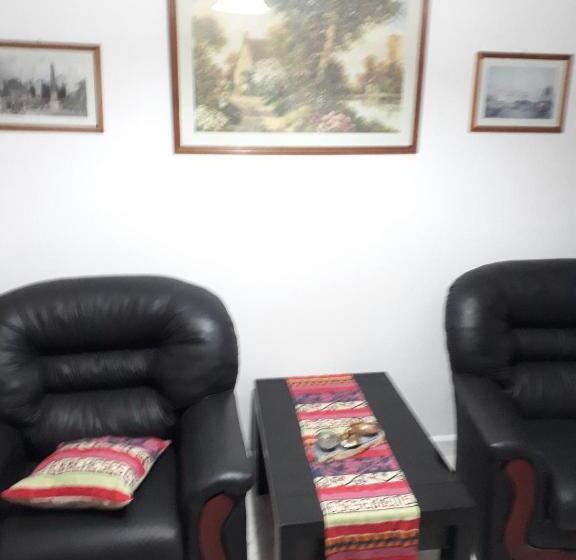 آپارتمان 1 خوابه با بالکن, Departamentos Maryan