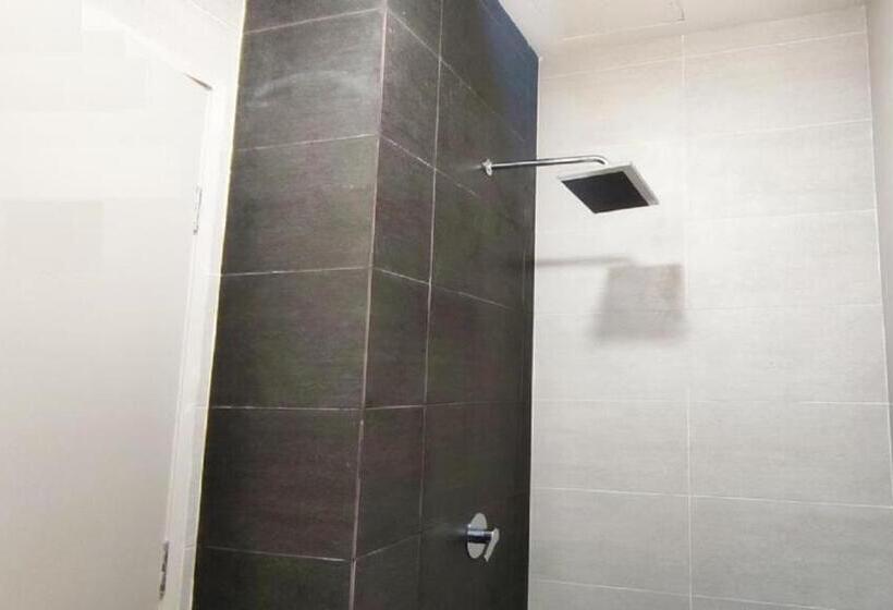 침실 2개 아파트, Zulanie Suite Troika Residence, Spacious And Cozy With Pool, Free Wifi & Netflix In Golden Triangle