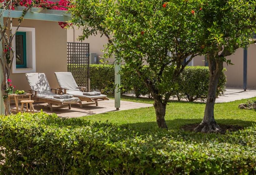 디럭스 패밀리 룸, Avithos Resort