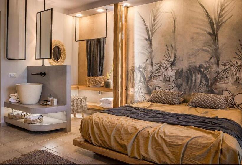 스탠다드 스튜디오, Avithos Resort