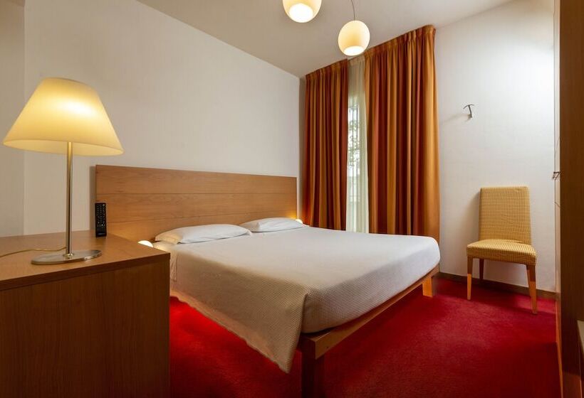 Quarto Superior, Accademia