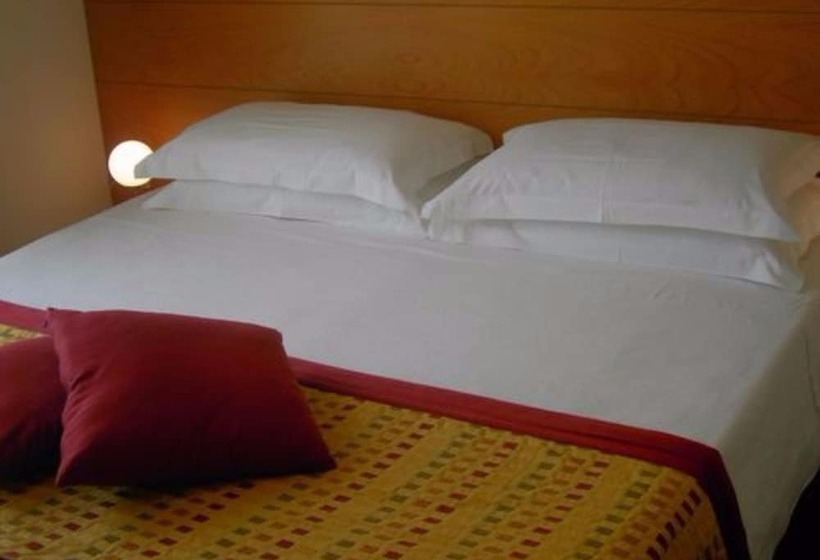 Quarto Superior, Accademia