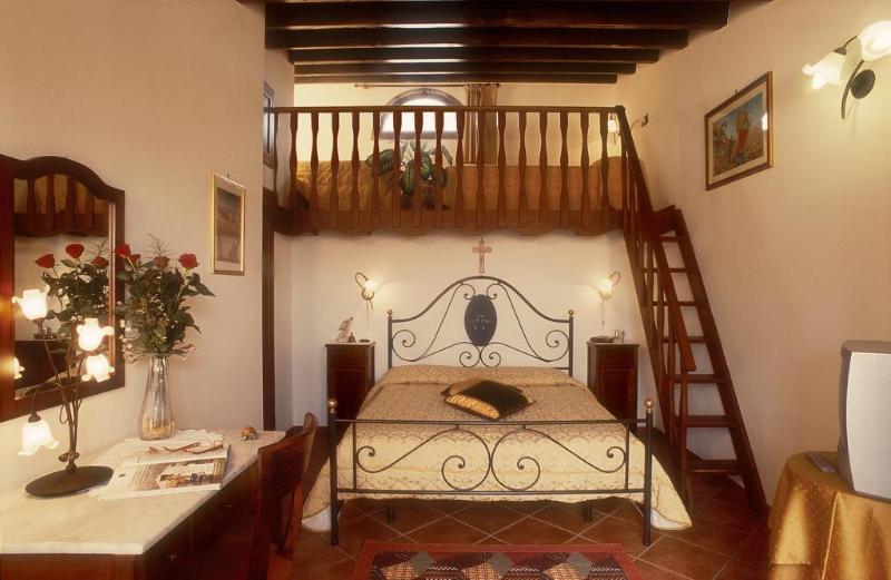 اتاق سوپریور سه تخته, Villa Dafne
