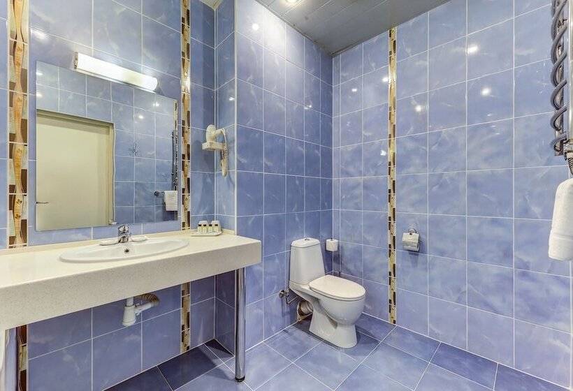 اتاق استاندارد با چشم‌انداز رودخانه, Aquarium