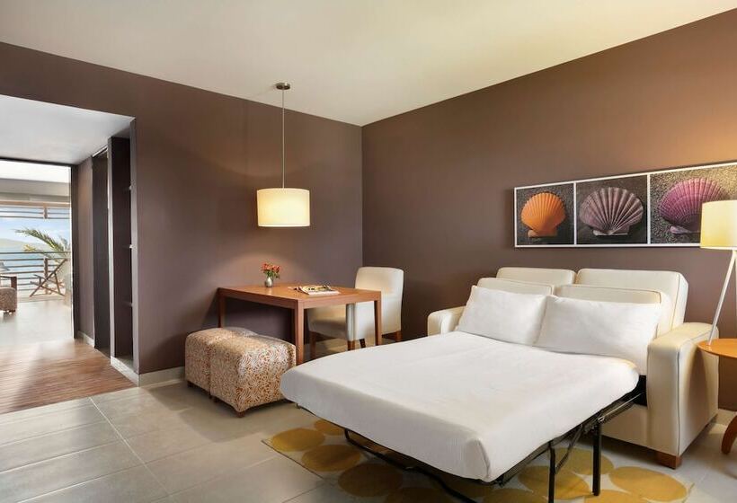 سوییت با چشم‌انداز دریا, The Legend Paracas Resort, A Destination By Hyatt