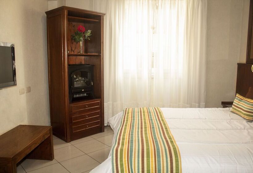 اتاق استاندارد چهار تخته, O2 Hotel Buenos Aires