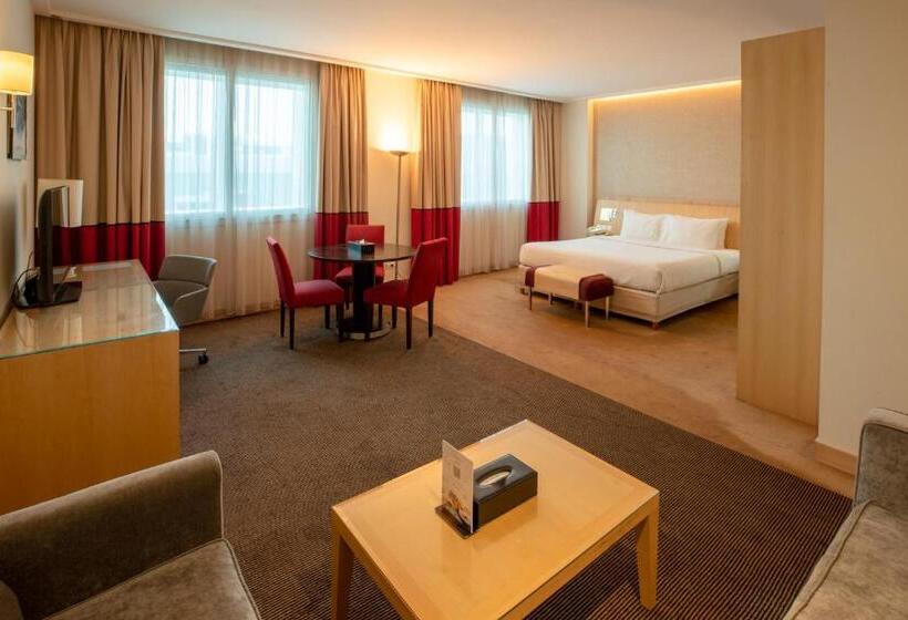 Полулюкс, Novotel Riyadh Al Anoud