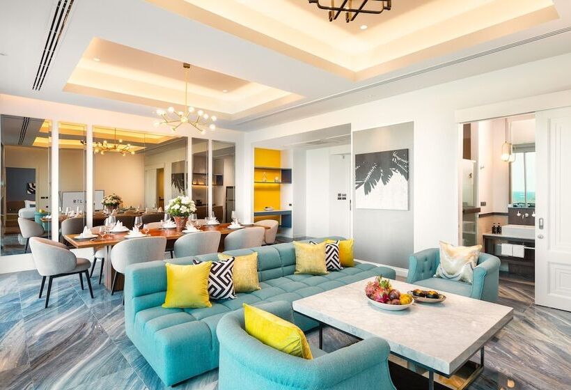 سوئیت اجرایی با چشم‌انداز دریا, Relo  The Urban Escape   Huahin
