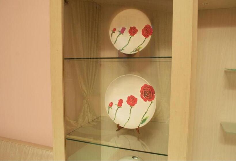 اتاق لوکس با بالکن, Ivy Boutique