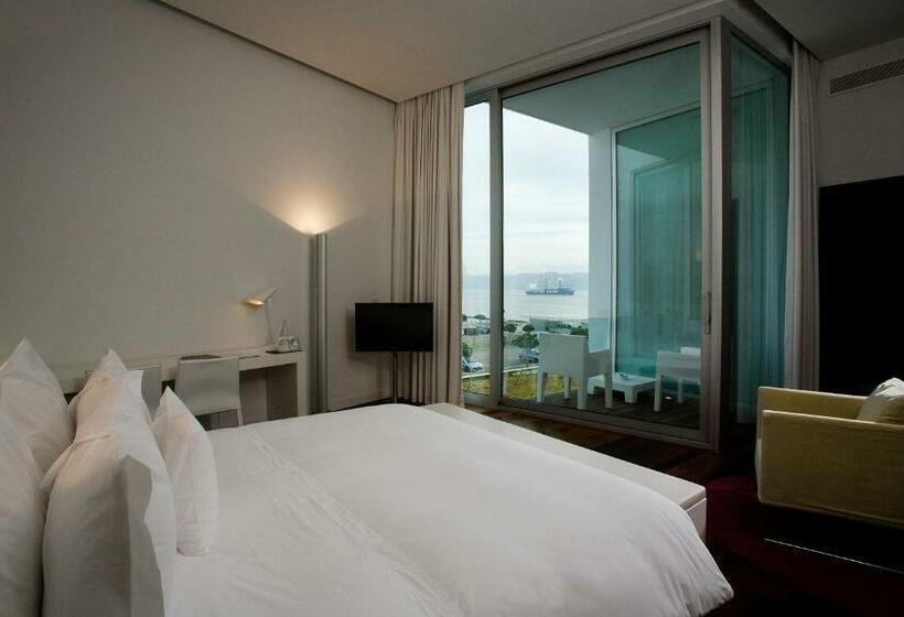 带阳台的高级房间, Altis Belem Hotel & Spa, A Member Of Design Hotels