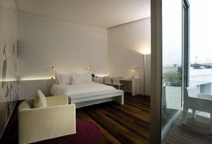 带阳台的高级房间, Altis Belem Hotel & Spa, A Member Of Design Hotels