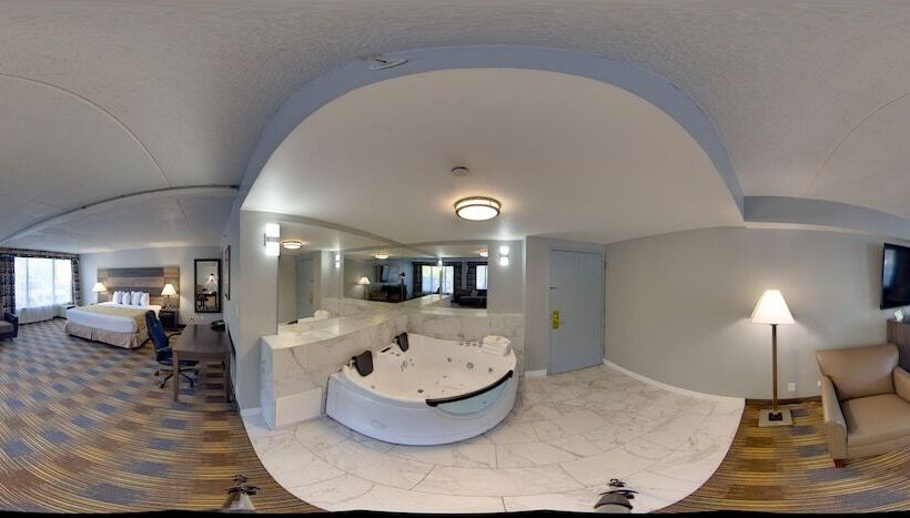 Deluxe Suite, Baymont By Wyndham Addison