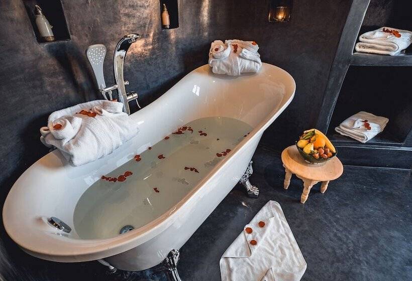 سوییت لوکس, Ambre Epices Medina Riad