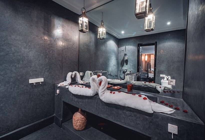 سوییت لوکس, Ambre Epices Medina Riad