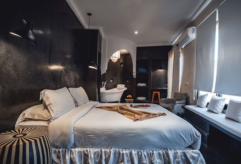سوییت لوکس, Ambre Epices Medina Riad